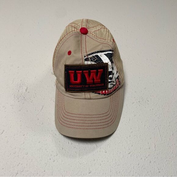 Vintage Captivating Headgear NCAA University Of Wisconsin Badgers Trucker Hat - Picture 7 of 11